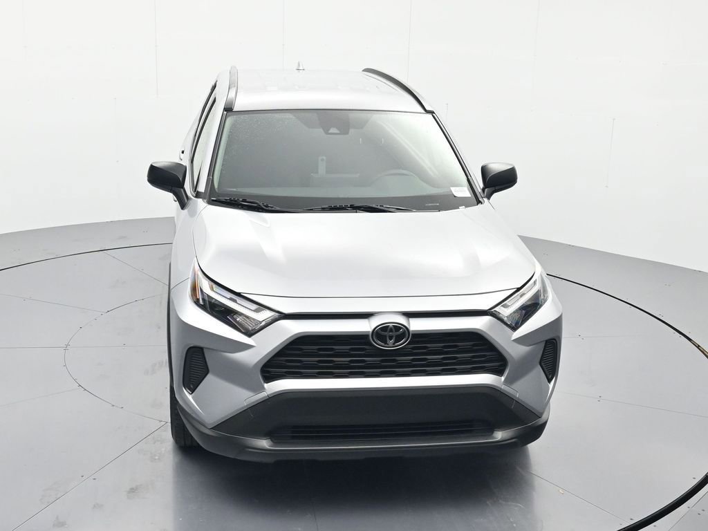 Used 2025 Toyota RAV4 LE AWD/4WD image 29