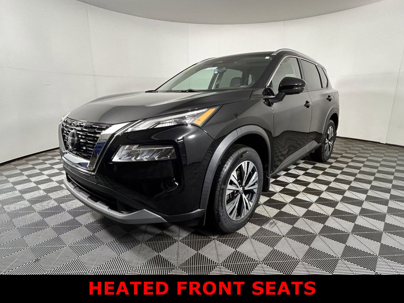 Certified 2021 Nissan Rogue SV w/ Premium Package image 3