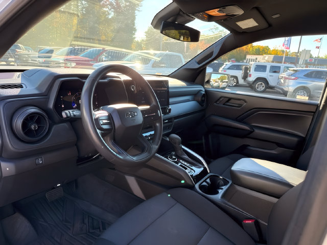 Used 2023 Chevrolet Colorado Trail Boss w/ Technology Package AWD/4WD image 13