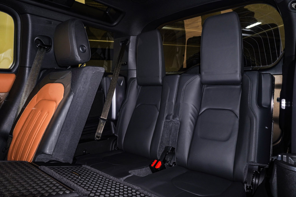 Used 2021 Land Rover Defender 110 X AWD/4WD image 18