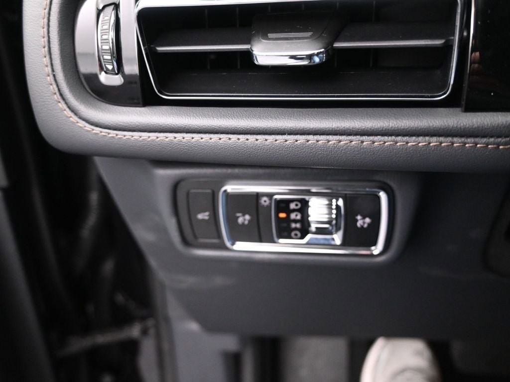 New 2026 Lincoln Aviator AWD image 24
