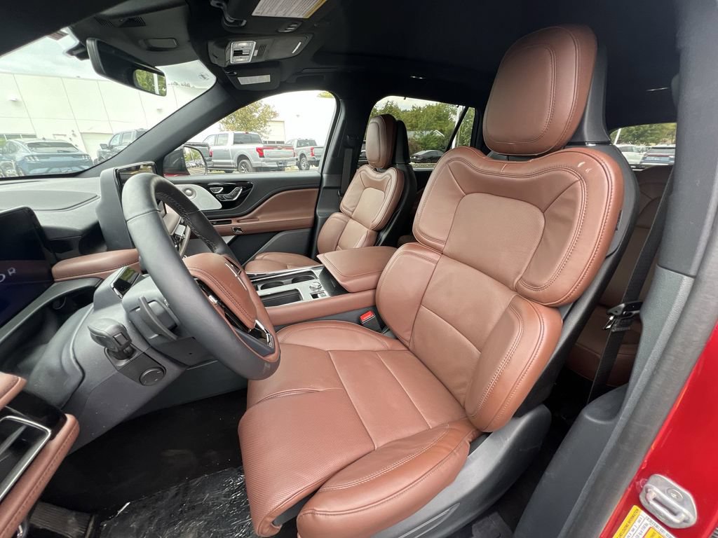 Certified 2025 Lincoln Aviator Reserve w/ Luxury Package RWD image 19