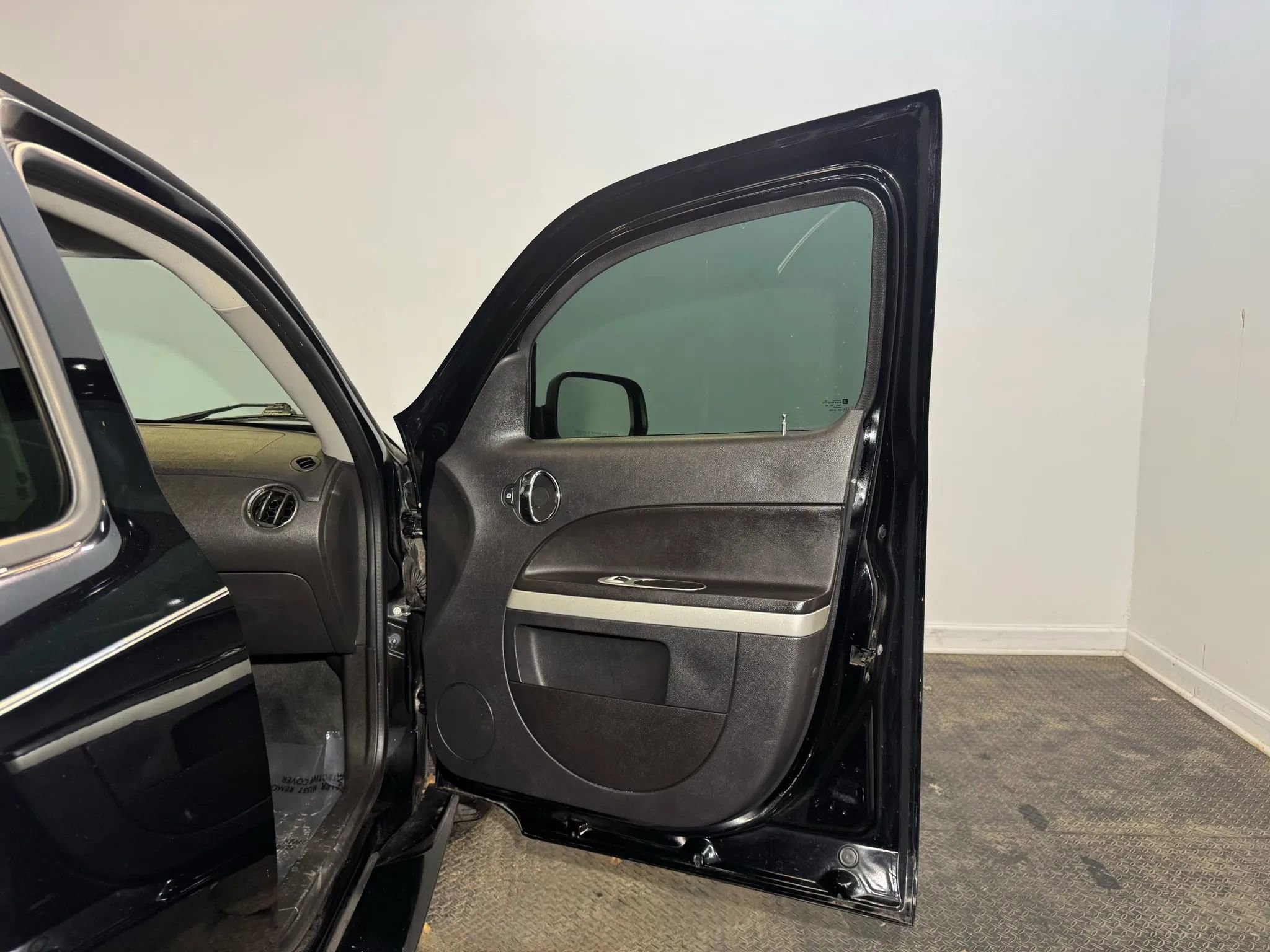 Used 2008 Chevrolet HHR SS FWD image 17