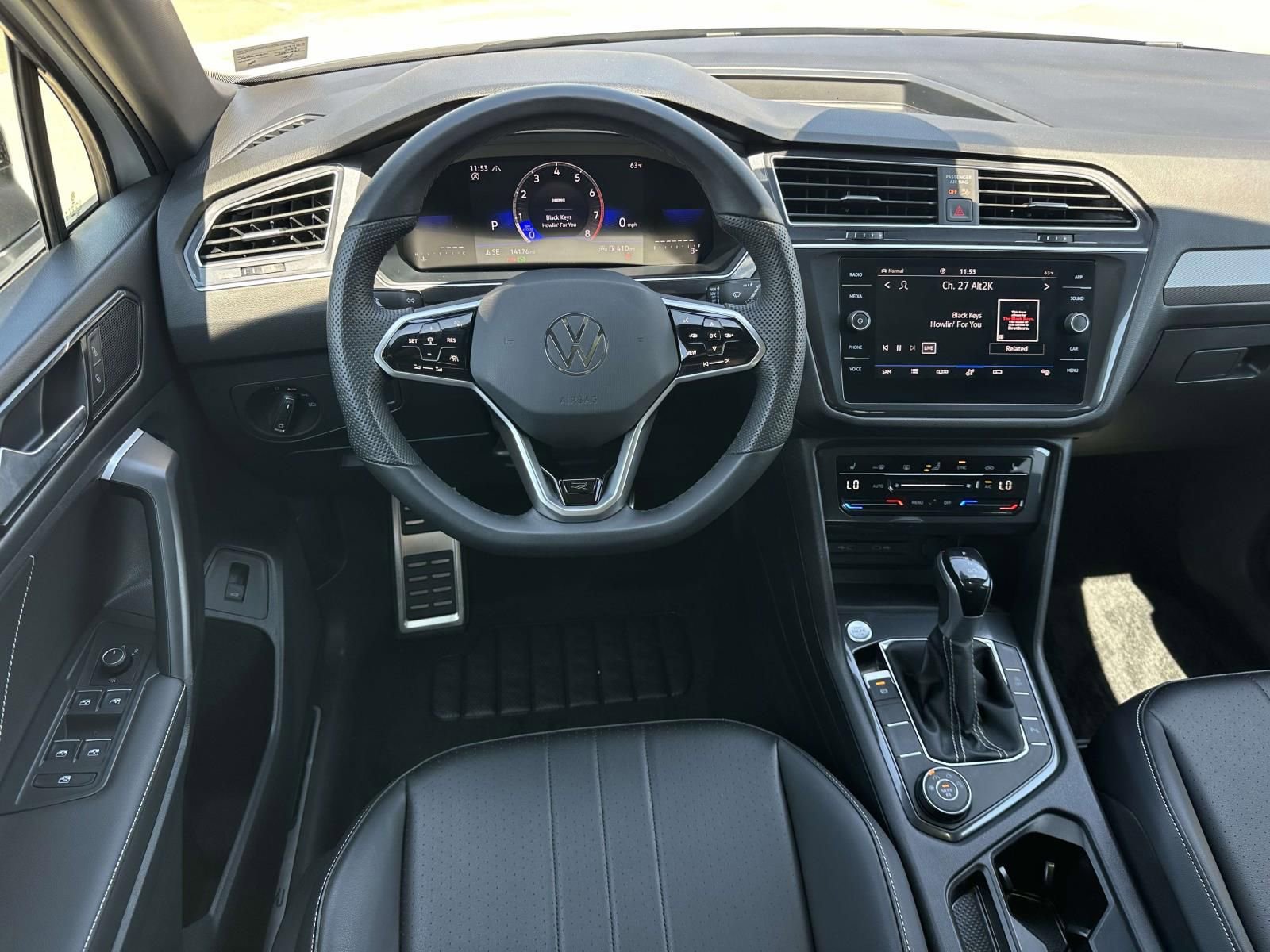 Certified 2024 Volkswagen Tiguan SE R-Line AWD/4WD image 8