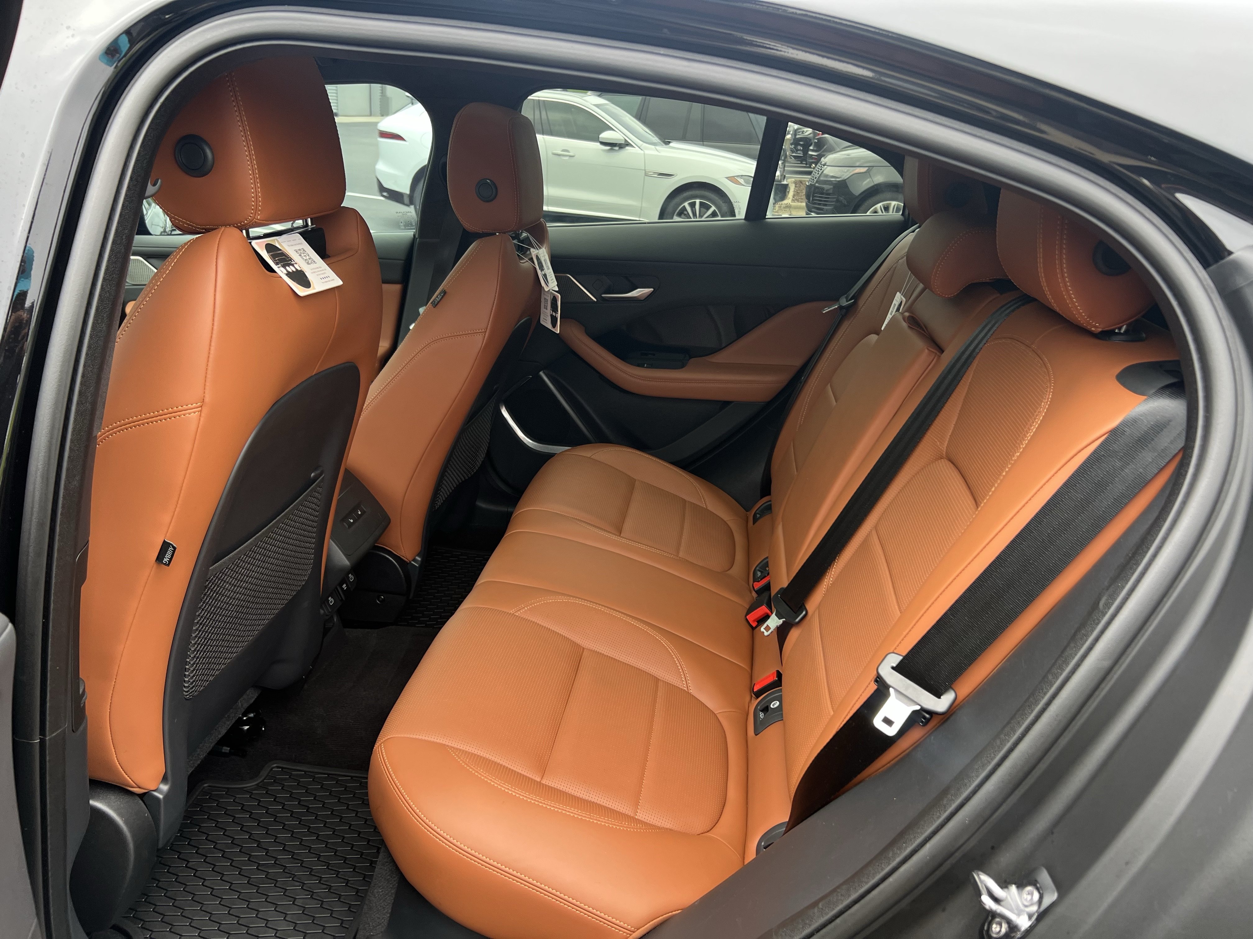 Used 2024 Jaguar I-PACE R-Dynamic HSE AWD/4WD image 32