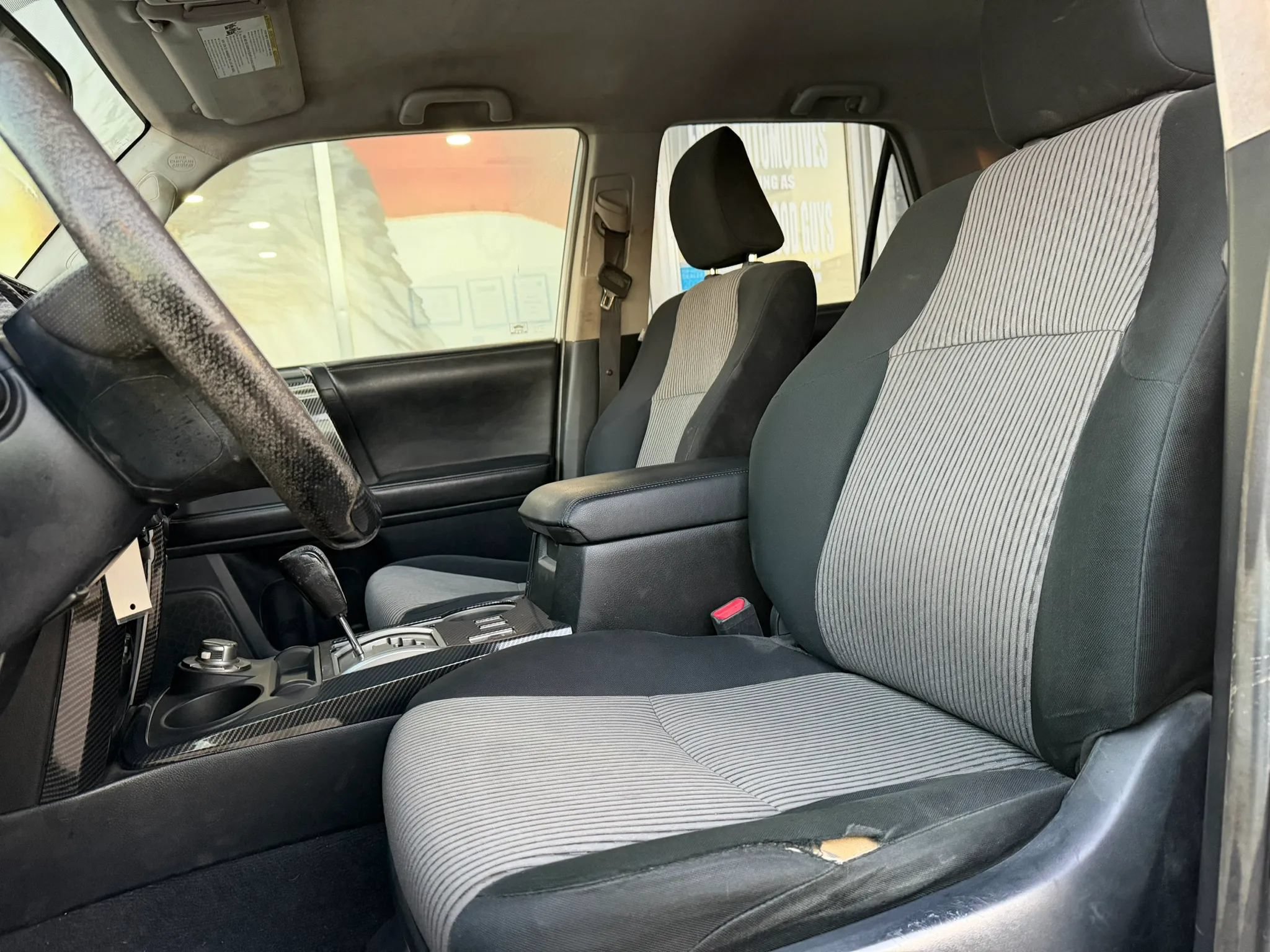 Used 2014 Toyota 4Runner SR5 AWD/4WD image 10
