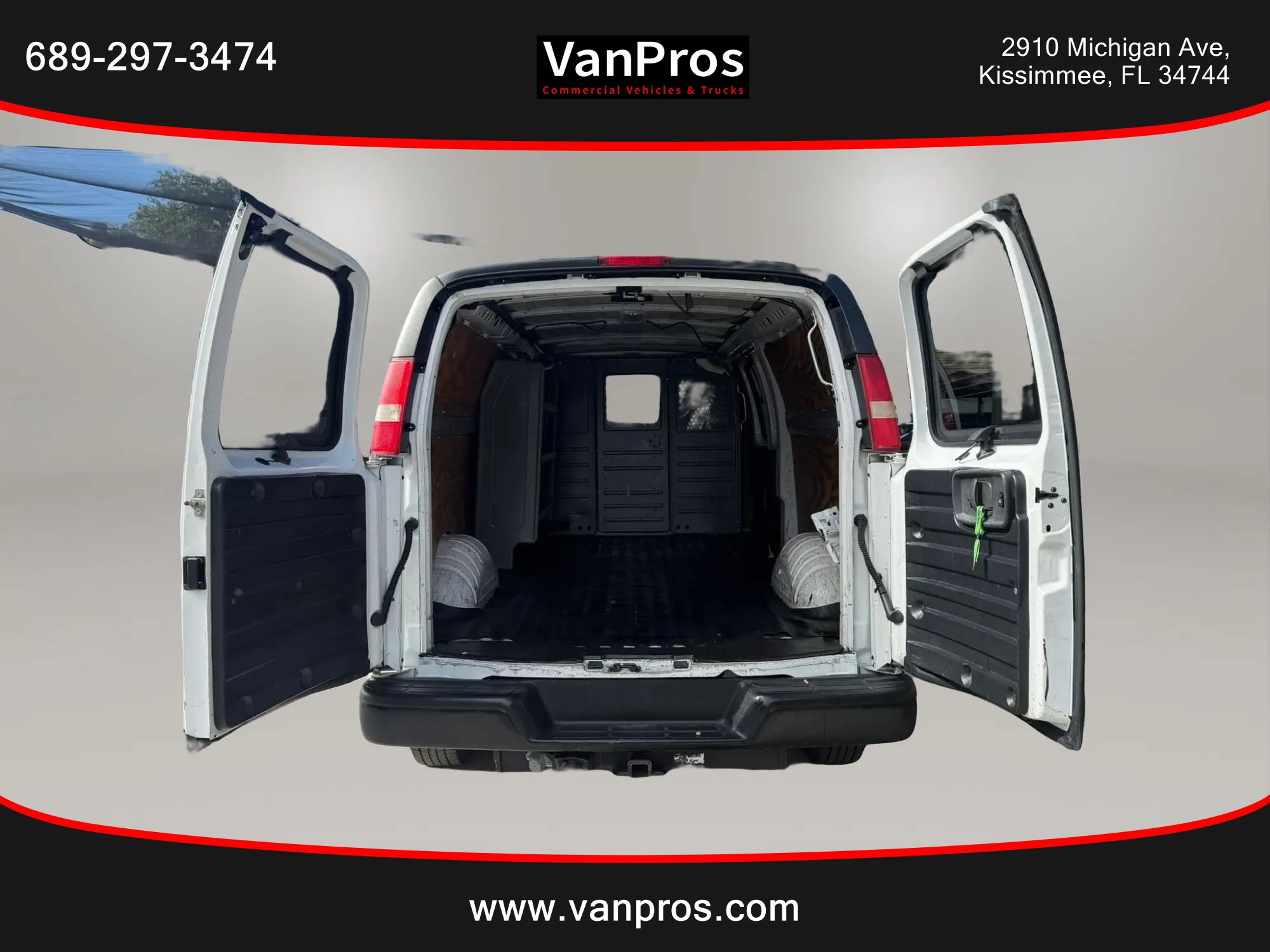 Used 2015 Chevrolet Express 3500 Extended RWD image 12