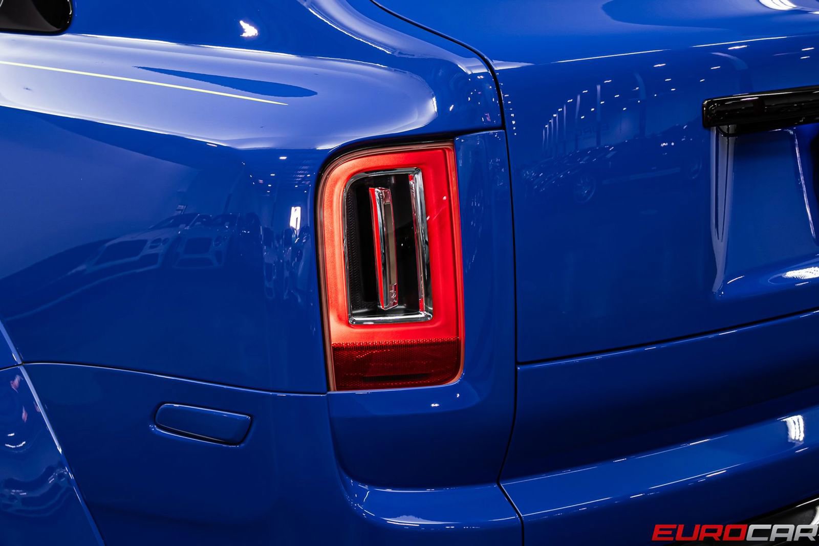 Used 2021 Rolls-Royce Cullinan Black Badge image 21