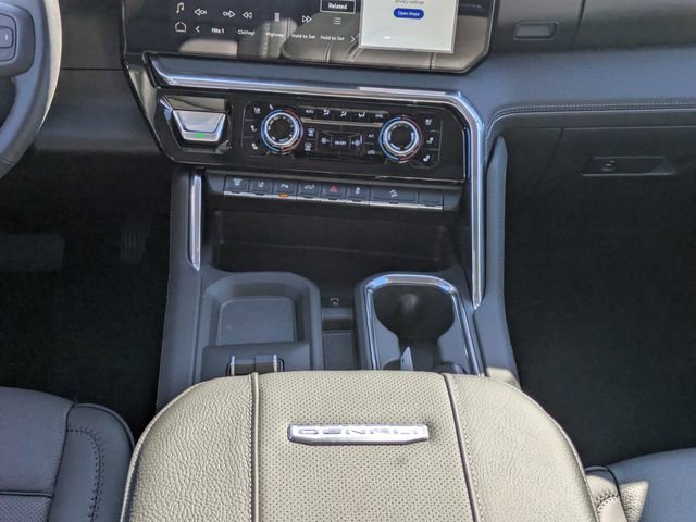 New 2026 GMC Sierra 3500 Denali w/ Denali Reserve Package image 18