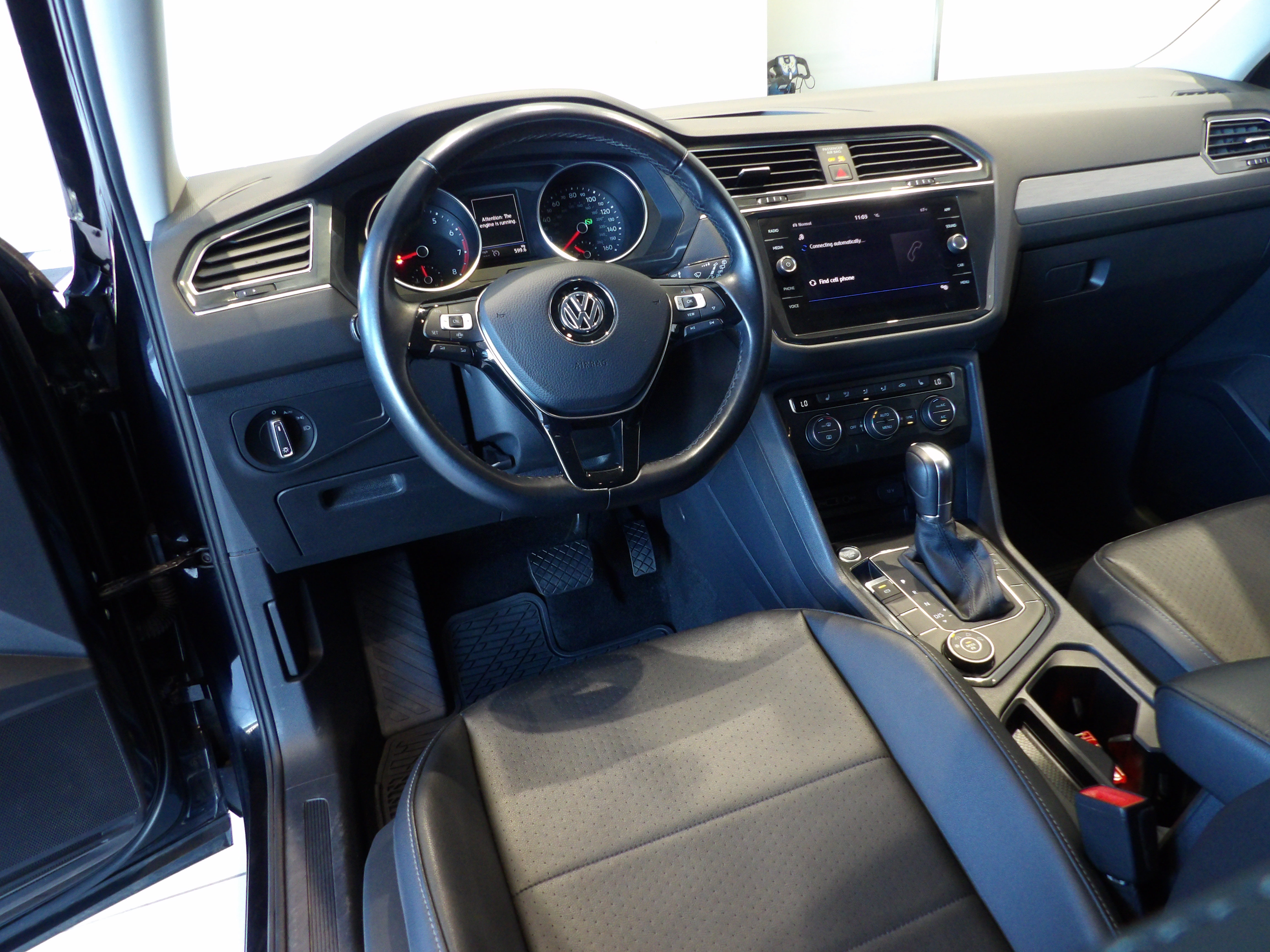 Used 2019 Volkswagen Tiguan SE AWD/4WD image 15