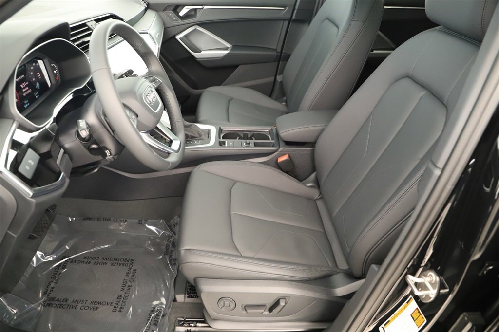 New 2025 Audi Q3 2.0T Premium image 24