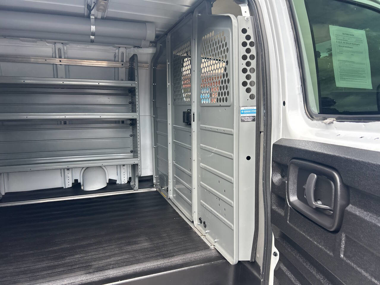 Used 2017 Chevrolet Express 2500 RWD image 18