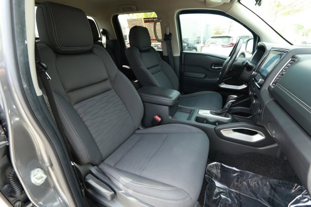 Used 2023 Nissan Frontier SV w/ Technology Package RWD image 27