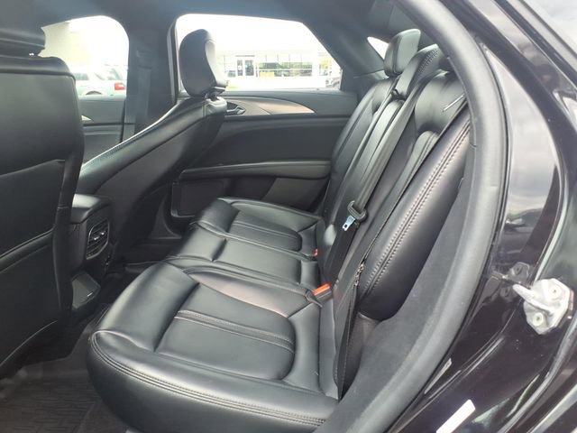 Used 2020 Lincoln MKZ FWD image 9