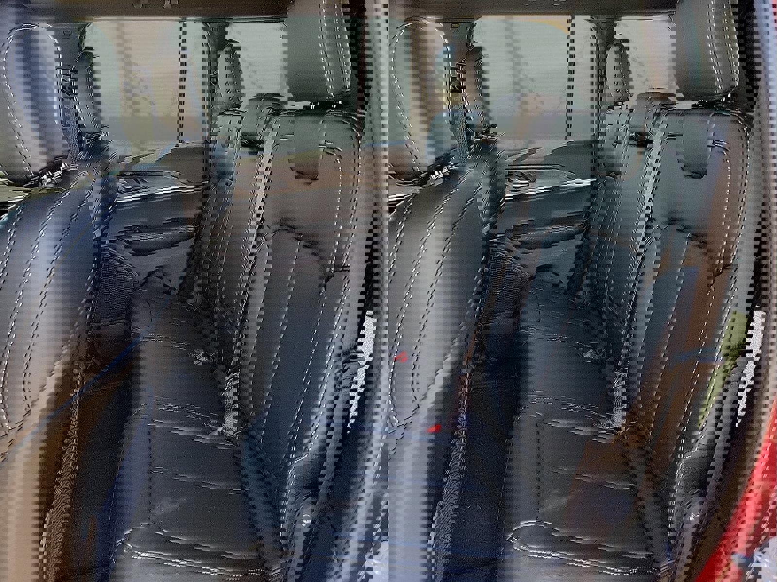 New 2025 Jeep Grand Cherokee Limited w/ Black Appearance Package image 8