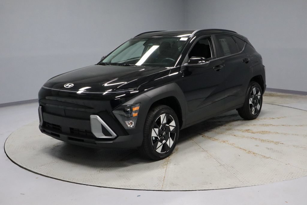 Certified 2025 Hyundai Kona SEL AWD/4WD image 10