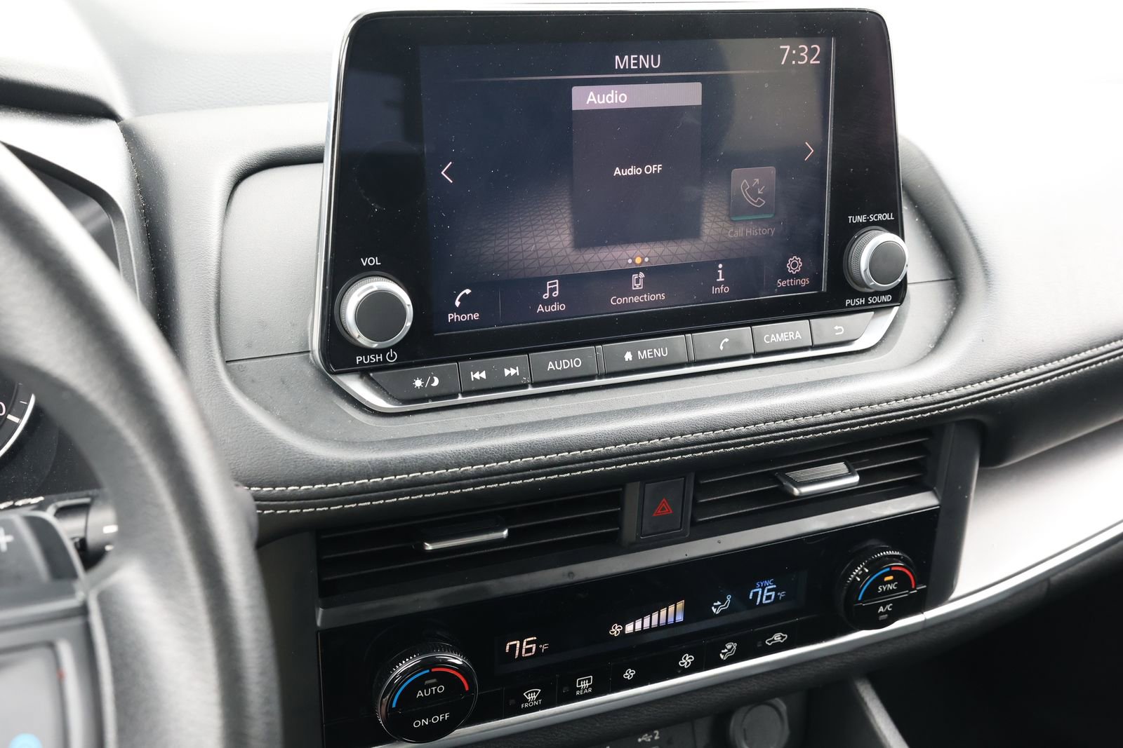 Used 2024 Nissan Rogue SV image 19