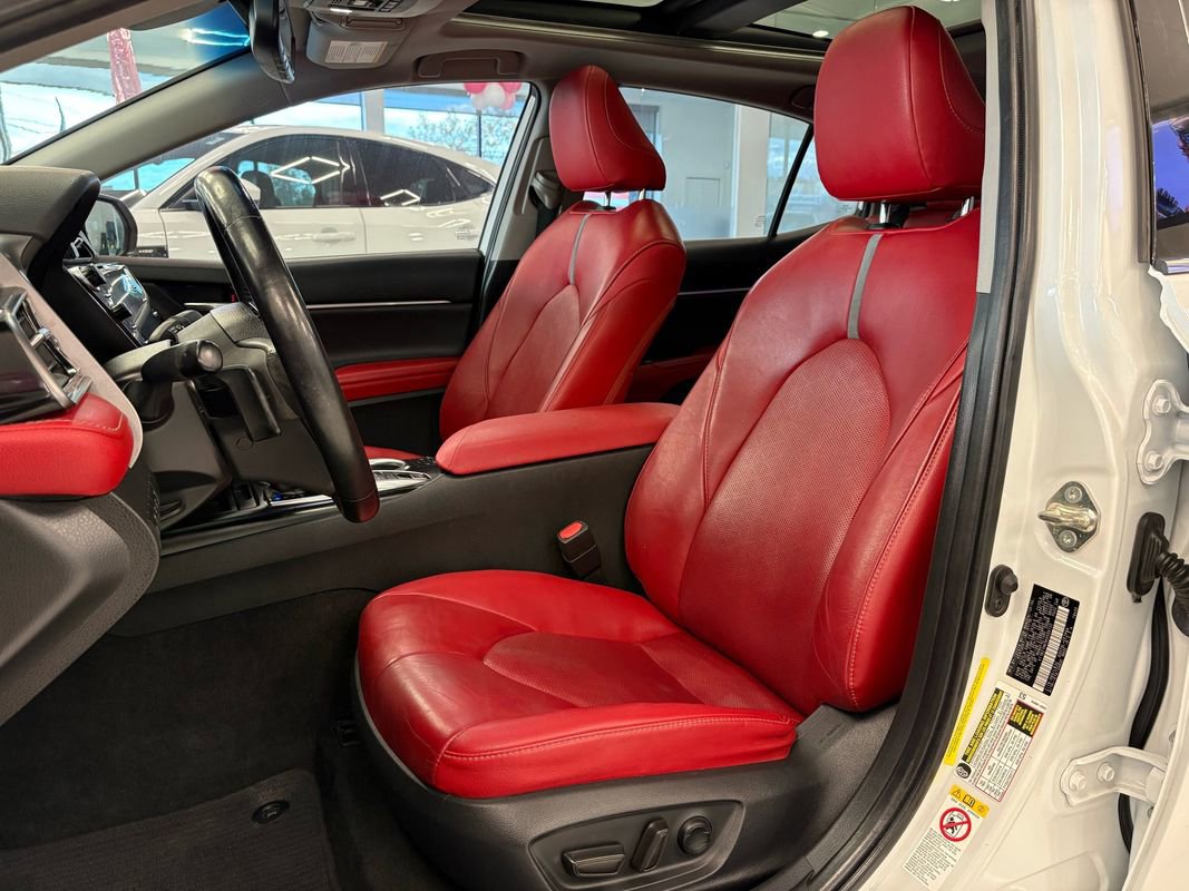 Used 2019 Toyota Camry XSE image 21