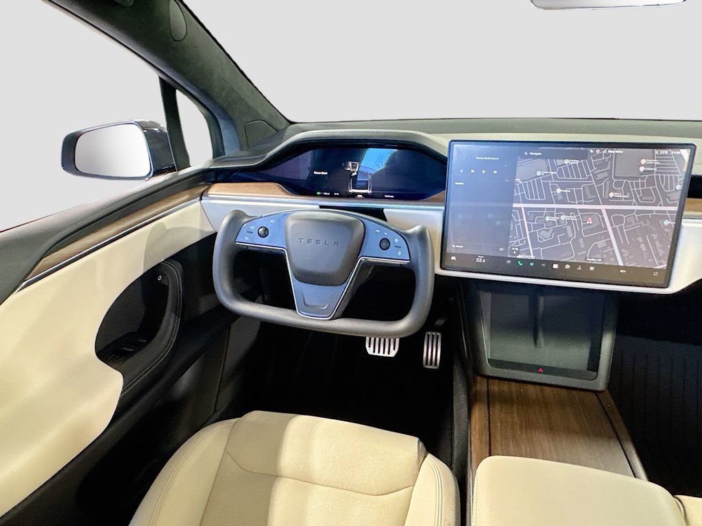 Used 2023 Tesla Model X image 16