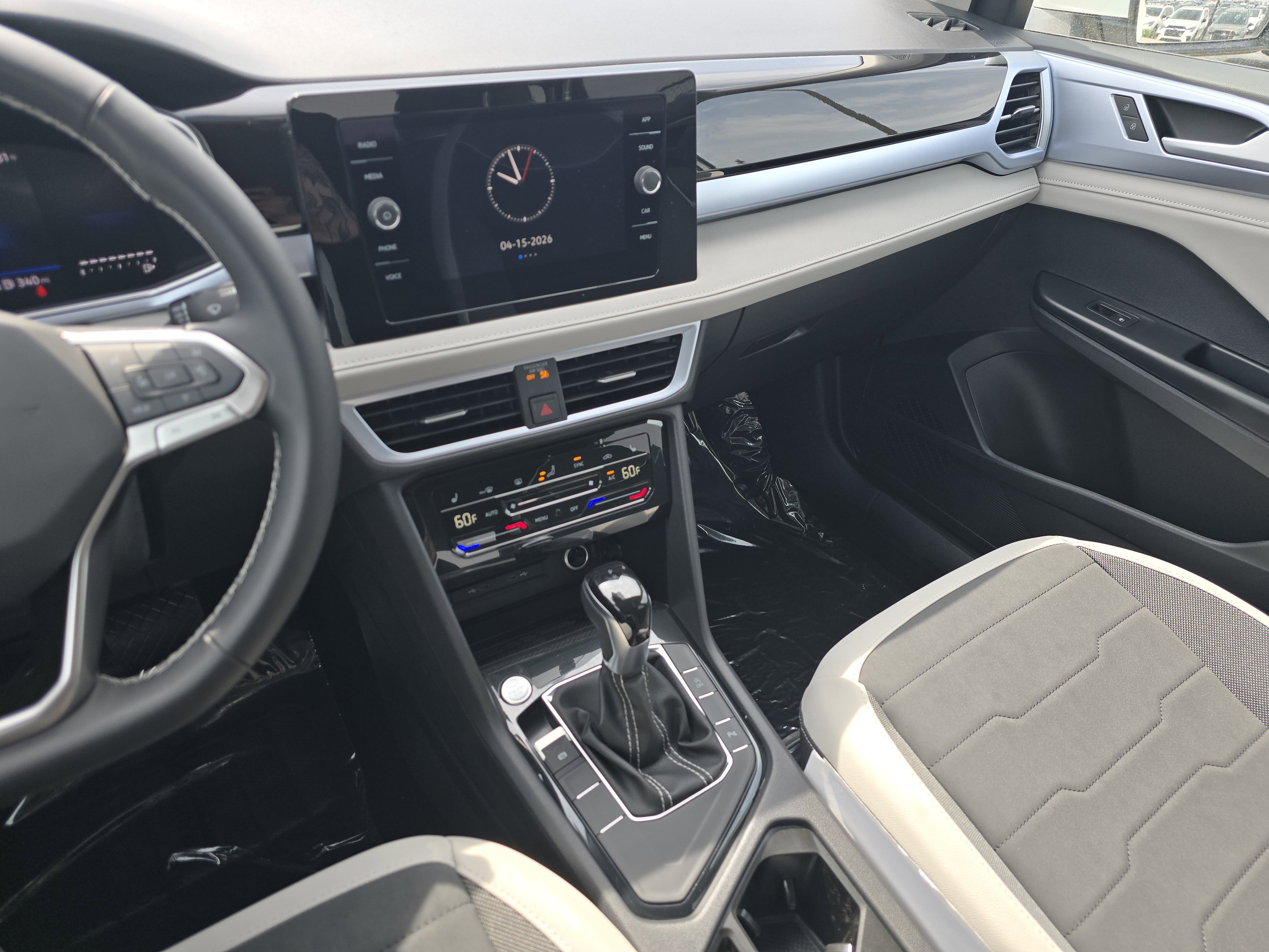 New 2026 Volkswagen Taos SE image 21