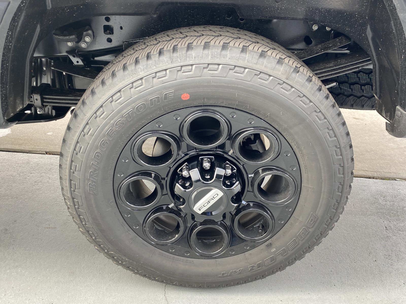 New 2026 Ford F350 Lariat w/ Black Appearance Package image 7