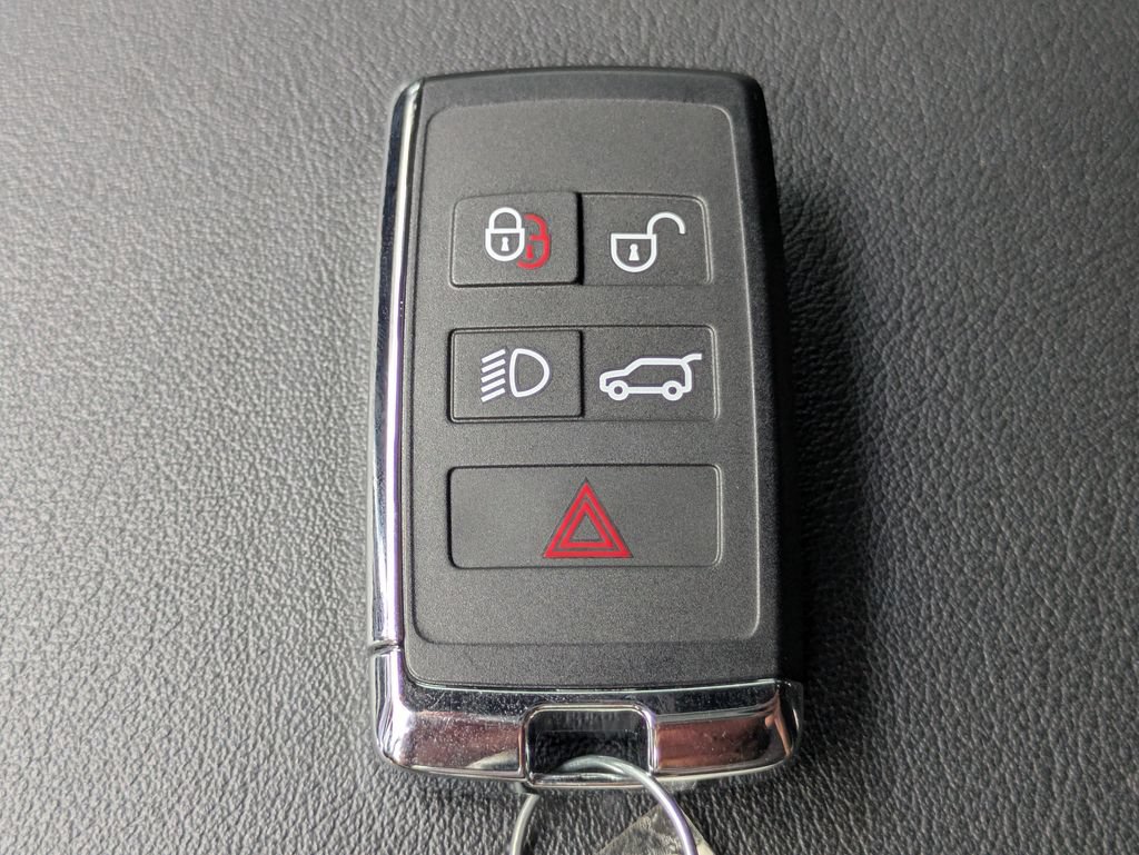 Used 2022 Land Rover Range Rover Sport SE AWD/4WD image 28