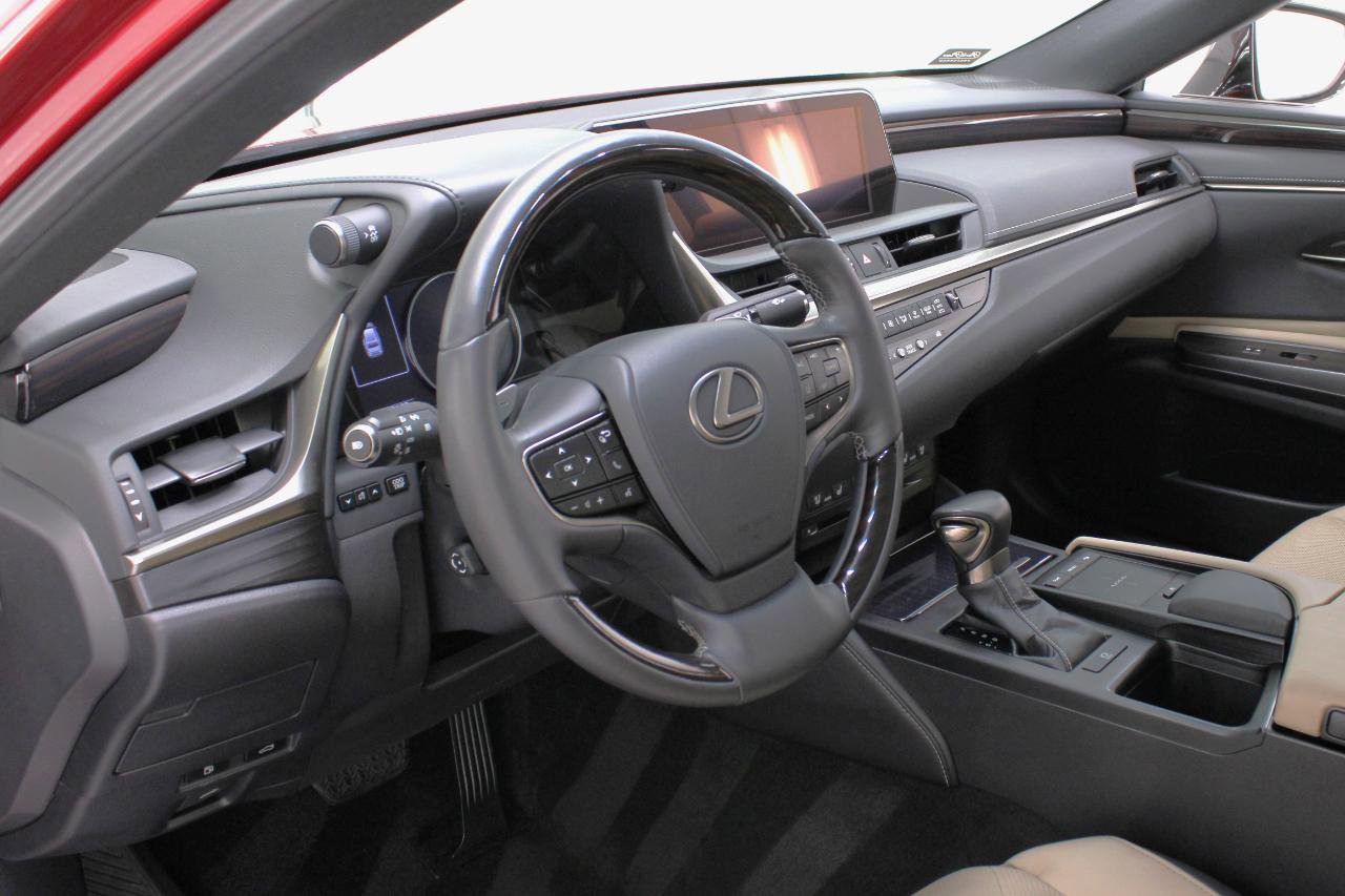 Used 2019 Lexus ES 350 w/ Accessory Package 2 image 32