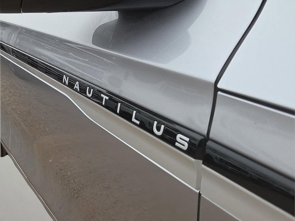 New 2026 Lincoln Nautilus Premier AWD/4WD image 8