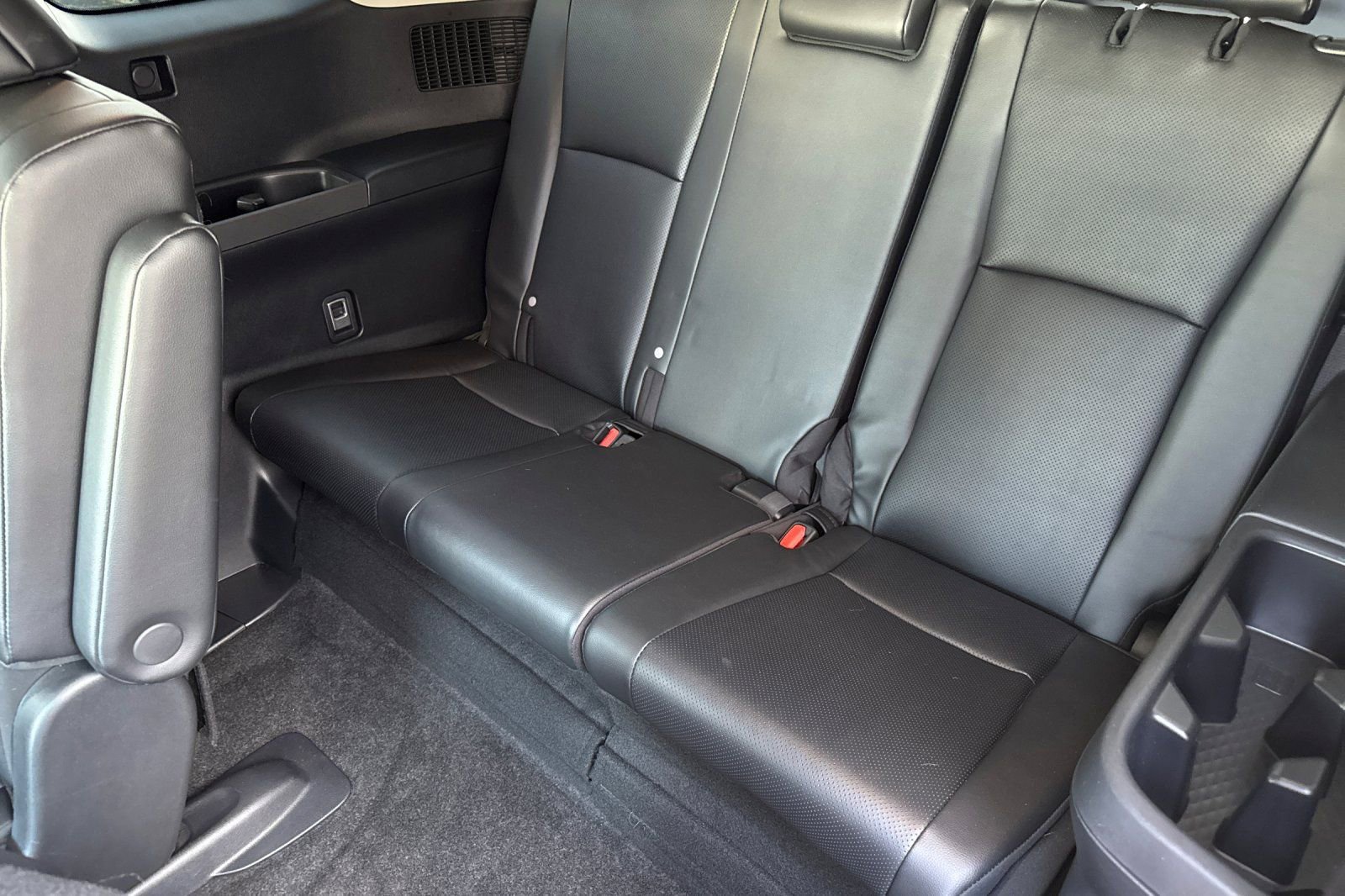 Certified 2024 Toyota Grand Highlander AWD image 15