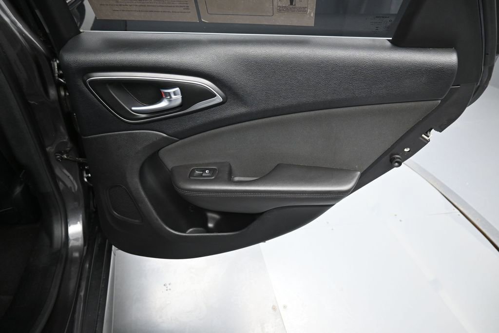 Used 2016 Chrysler 200 Limited w/ Anniversary Edition FWD image 30