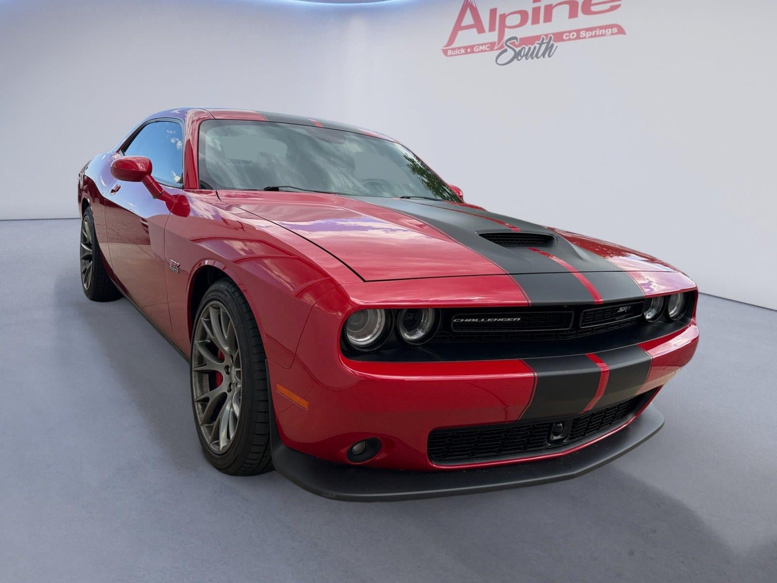 Used 2015 Dodge Challenger SRT w/ Technology Group RWD image 7