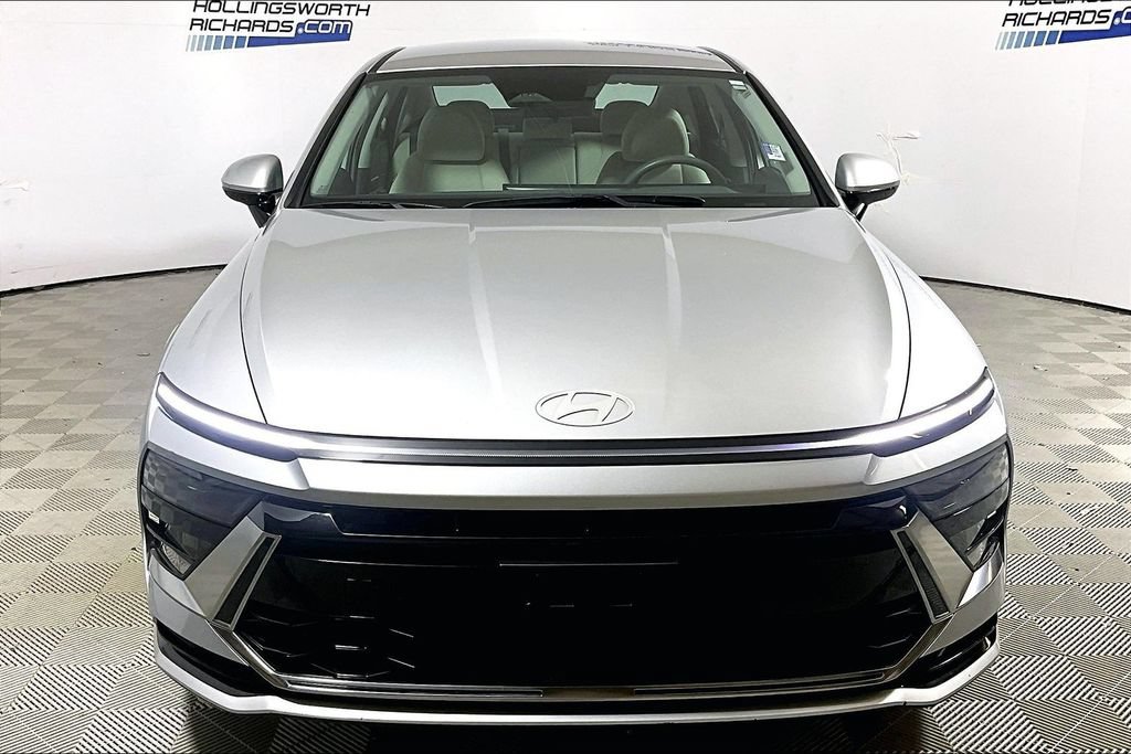 Used 2025 Hyundai Sonata SEL FWD image 2