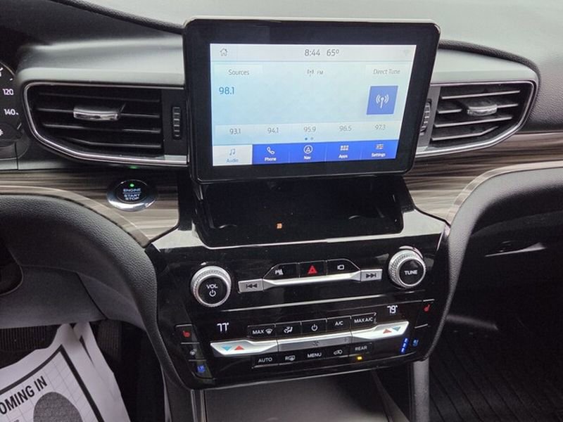 Used 2021 Ford Explorer Limited w/ Equipment Group 301A image 19
