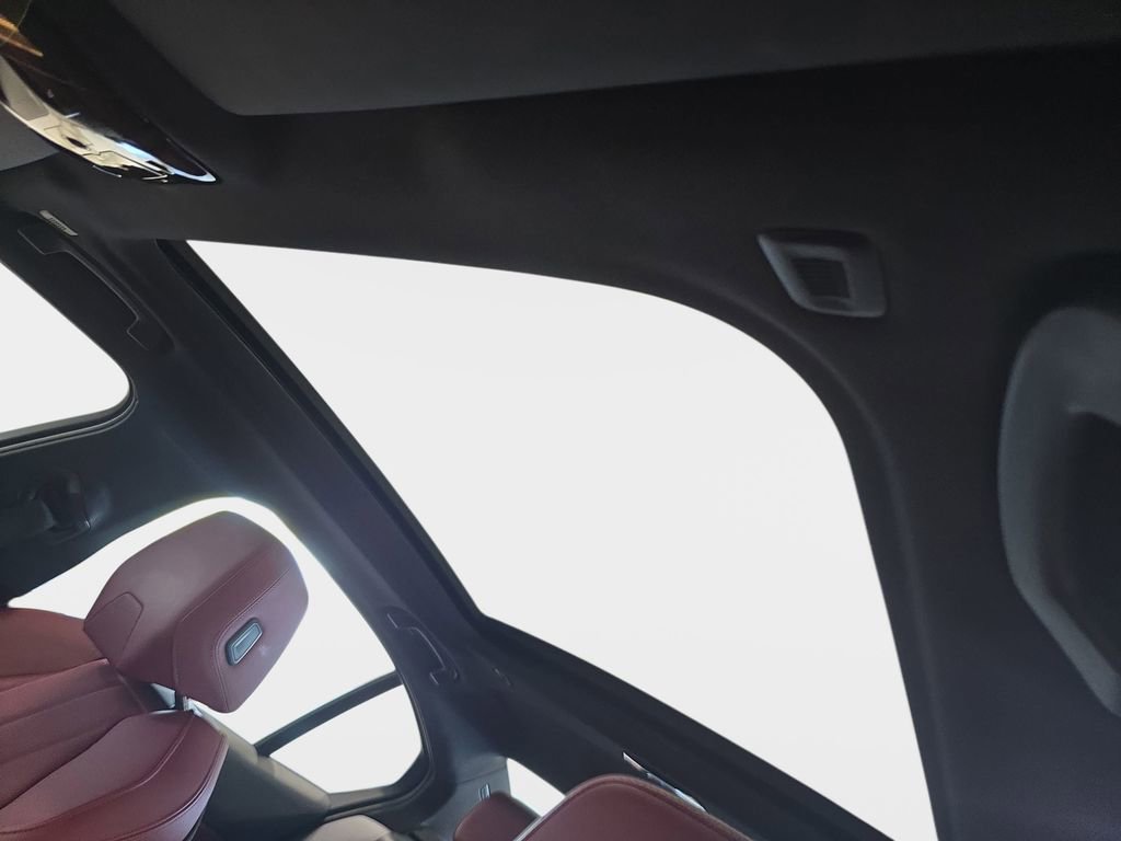 Used 2026 BMW 530i 530i w/ M Sport Package image 29