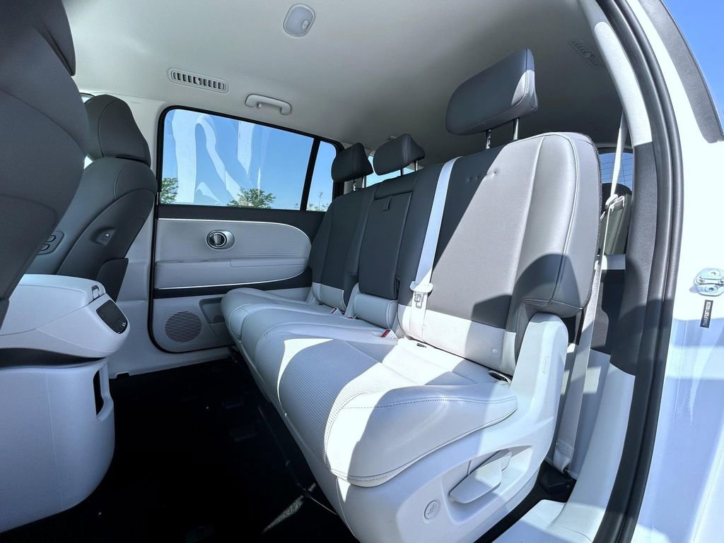 New 2026 Hyundai Ioniq 9 SEL AWD/4WD image 11