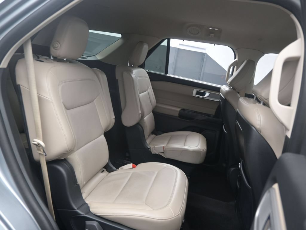 Used 2020 Ford Explorer Limited w/ Hybrid Equipment Group 310A AWD/4WD image 25