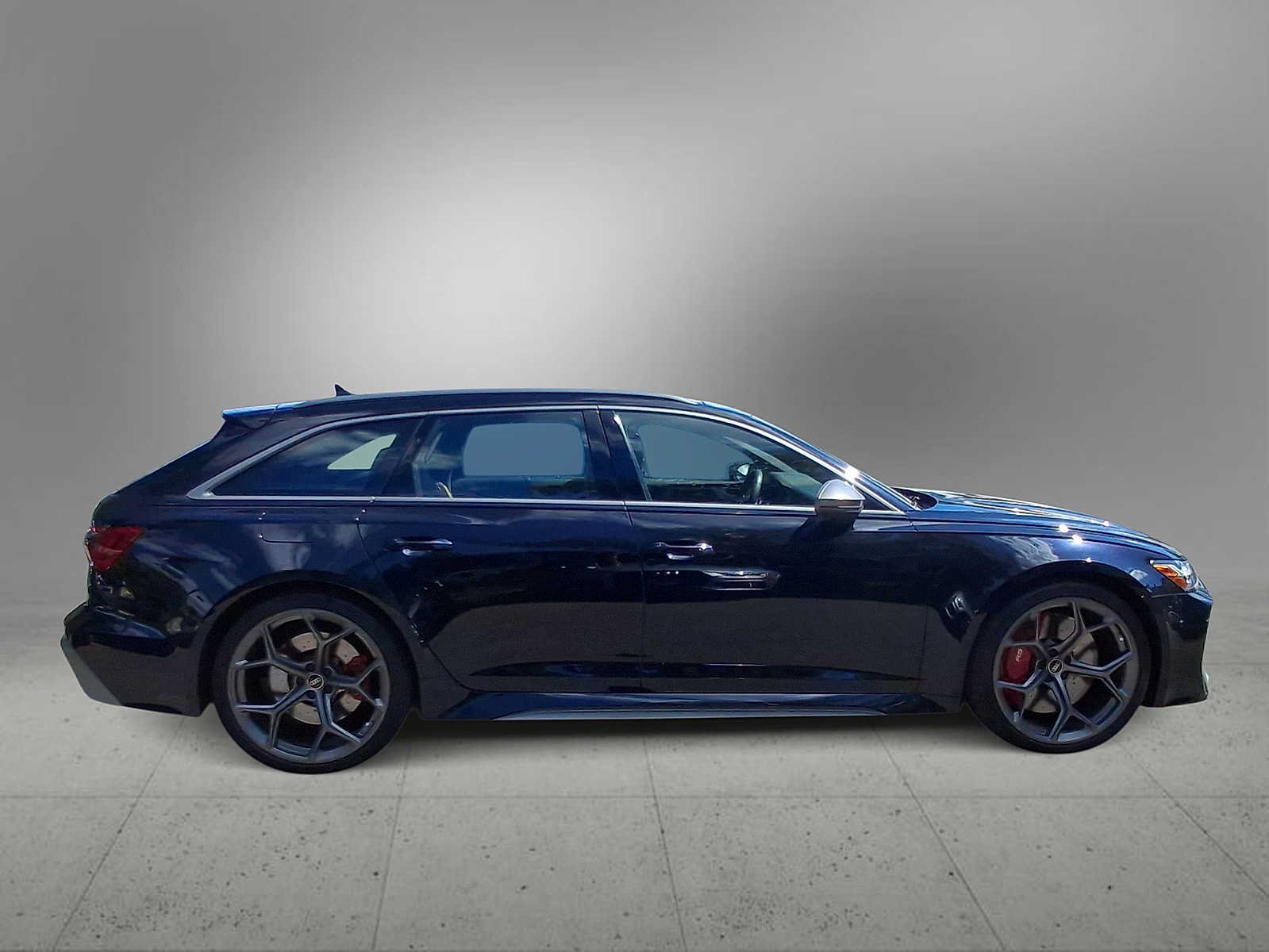 Certified 2024 Audi RS 6 performance AWD/4WD image 9