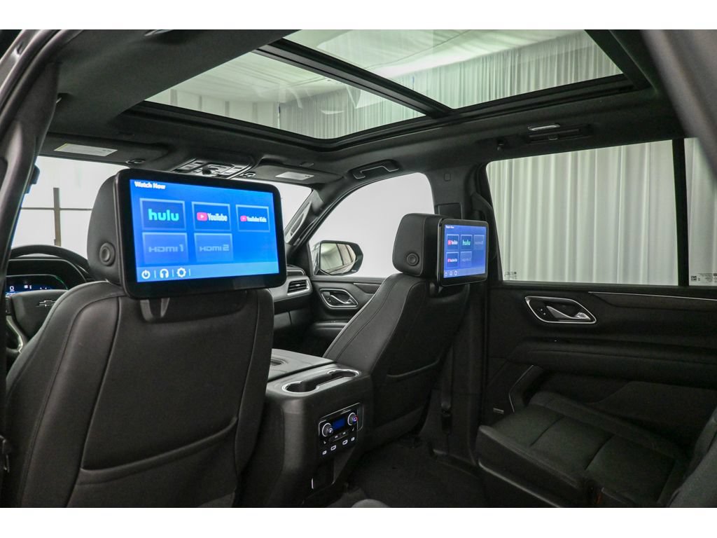 Used 2022 Chevrolet Tahoe Z71 w/ Luxury Package AWD/4WD image 16
