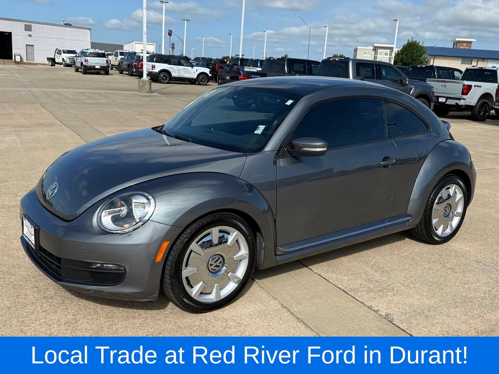 Used 2016 Volkswagen Beetle 1.8T SEL FWD image 1