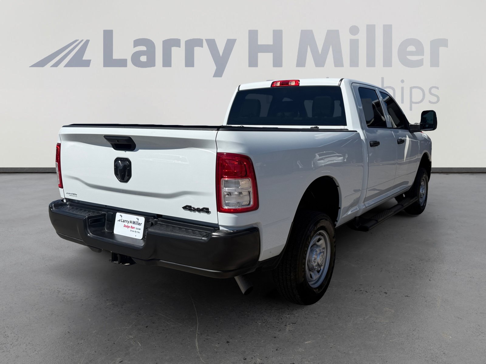 Used 2024 RAM 2500 Tradesman w/ Protection Group AWD/4WD image 5