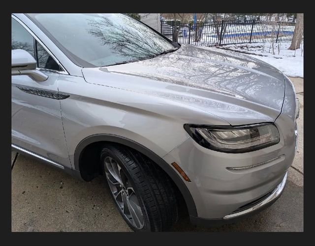 Used 2022 Lincoln Nautilus Reserve image 1