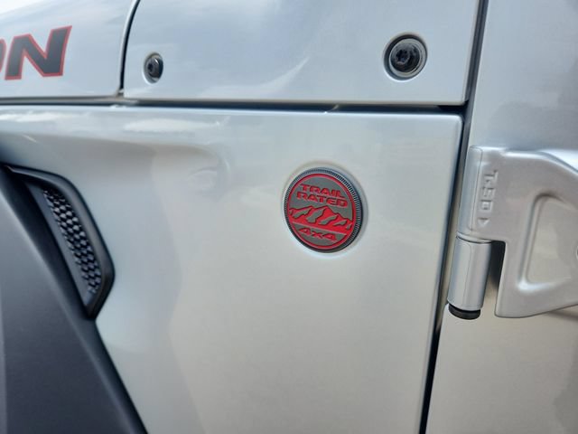 Used 2022 Jeep Wrangler Unlimited Rubicon w/ LED Lighting Group AWD/4WD image 15
