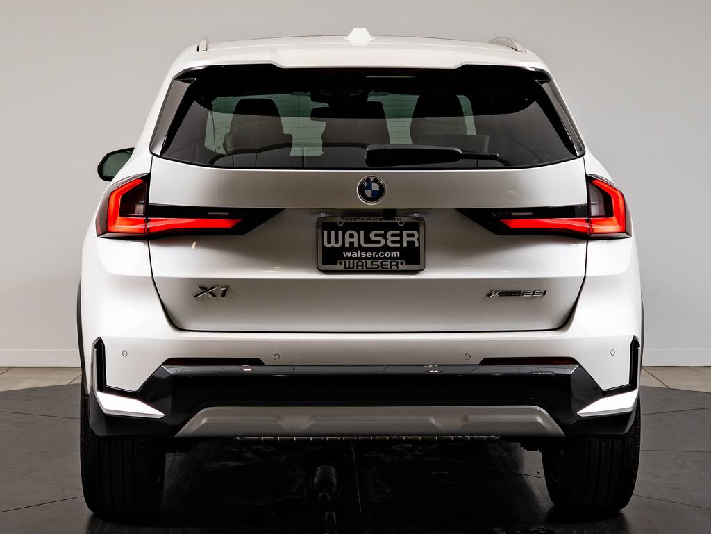 New 2026 BMW X1 xDrive28i w/ Technology Package AWD/4WD image 7