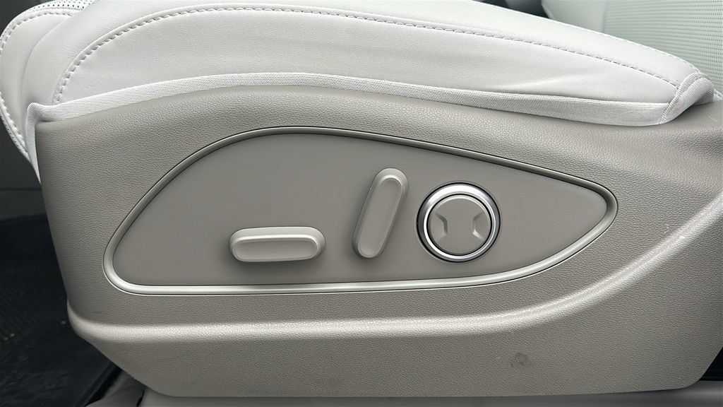 Certified 2026 Hyundai Palisade SEL FWD image 5