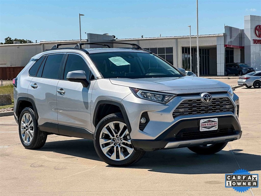 Used 2021 Toyota RAV4 Limited image 1