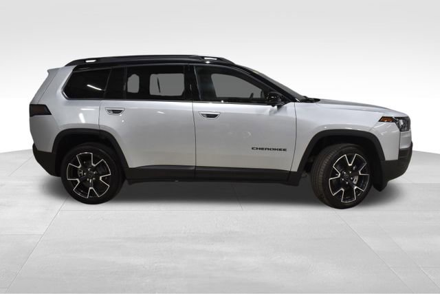 New 2026 Jeep Cherokee Overland w/ Trailer Tow Group image 3