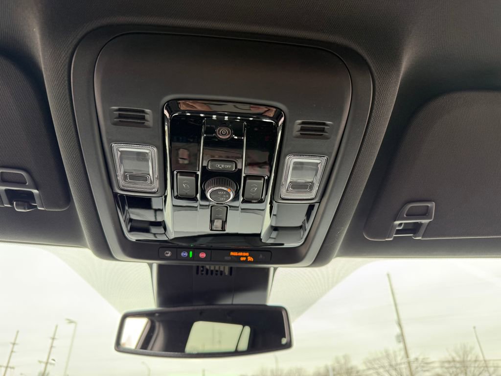 New 2026 GMC Yukon Elevation image 32