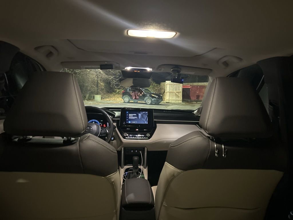 Used 2024 Toyota Corolla Cross XLE image 13