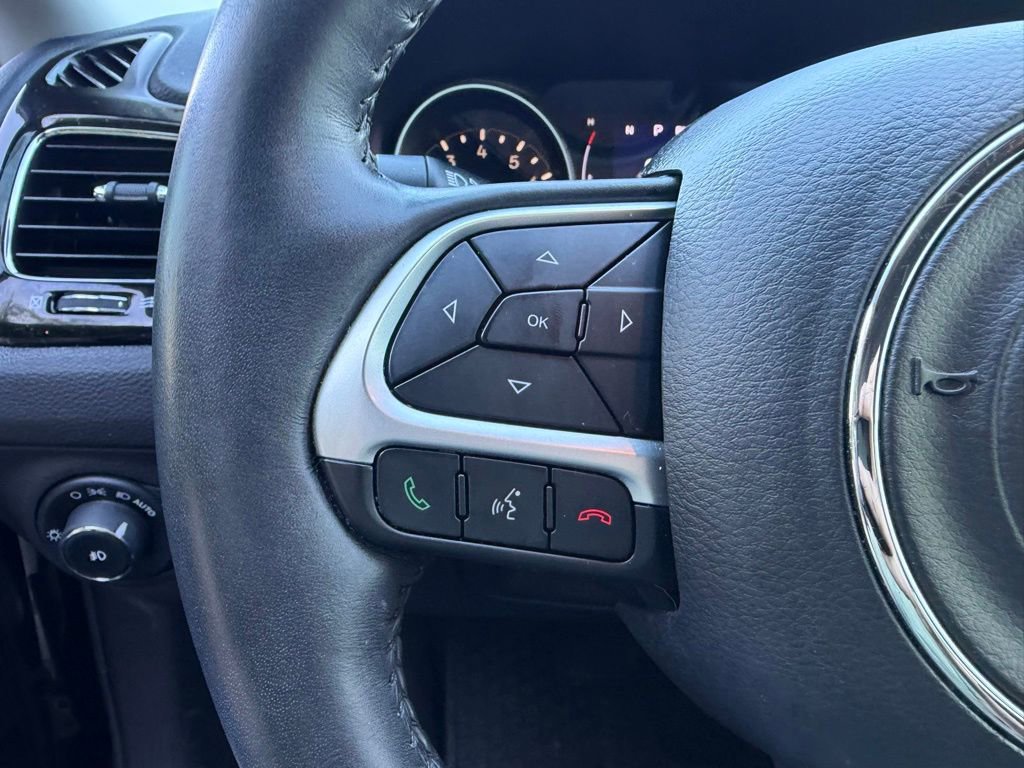 Used 2018 Jeep Compass Latitude image 29