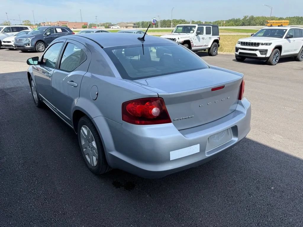 Used 2013 Dodge Avenger SE FWD image 6